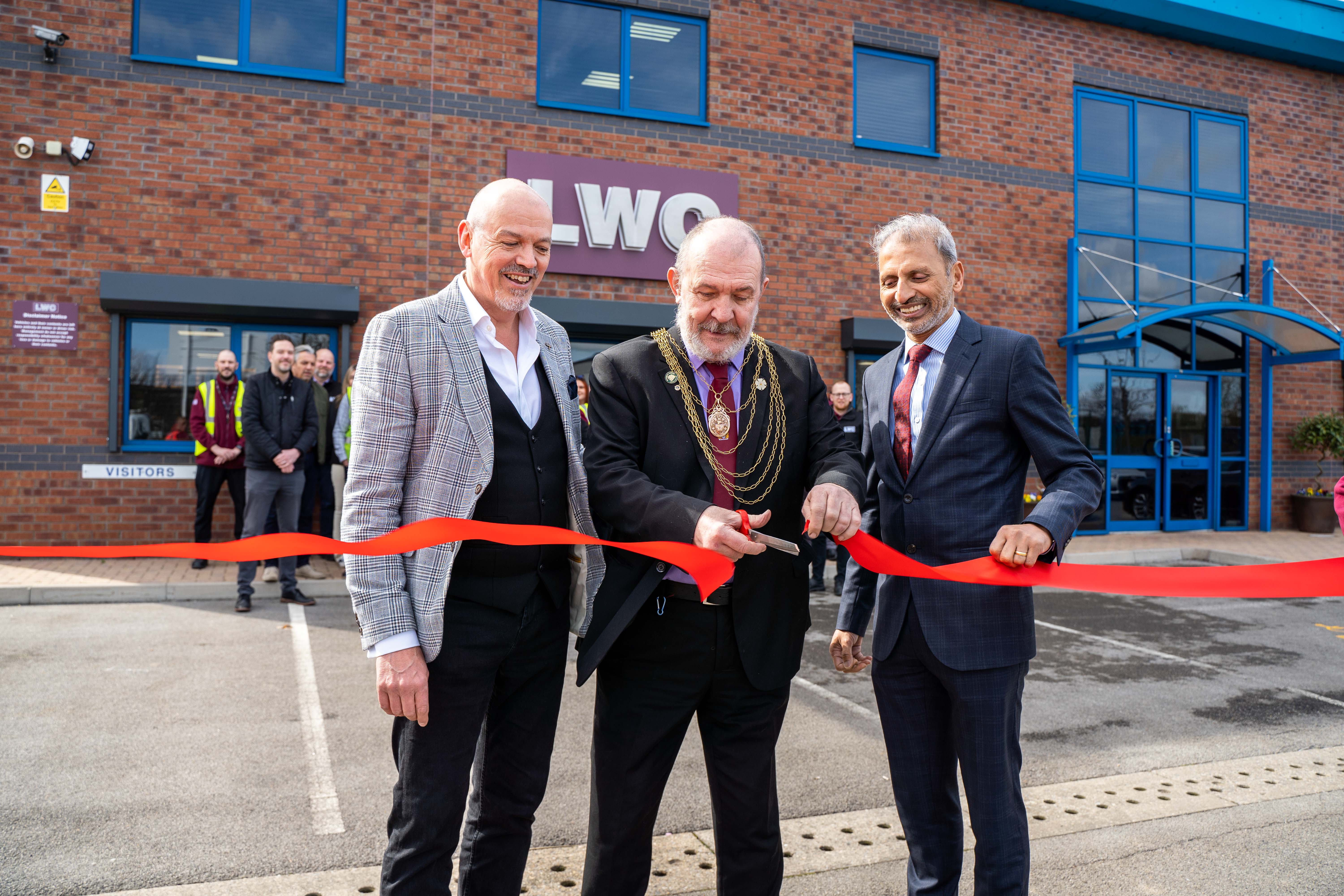 Doncaster’s Civic Mayor Opens New £7m Drinks Distribution Centre